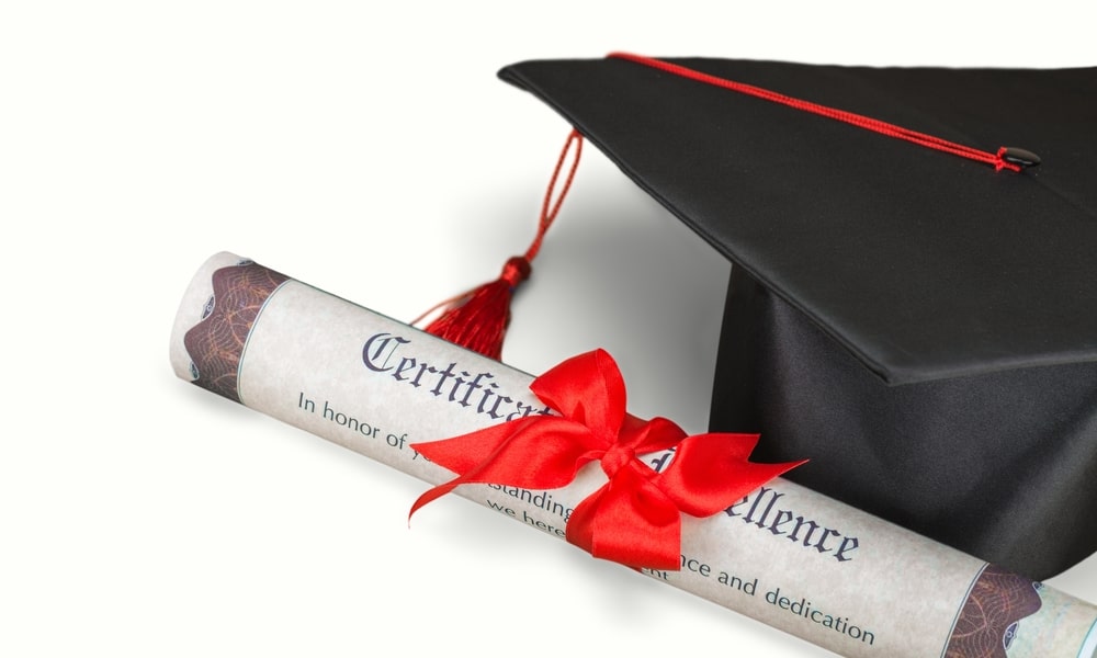 Honoris Degré Cause du chapeau
