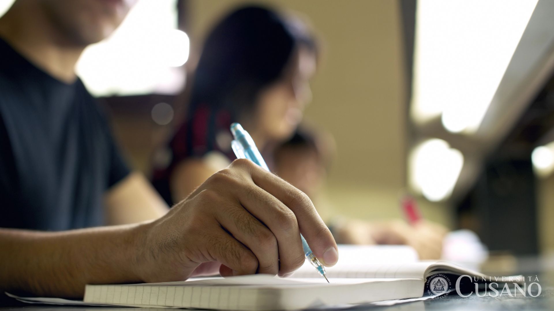 Étudiant hors cours: ce que cela signifie et comment récupérer les examens