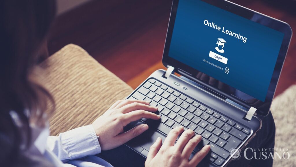 Quels sont les coûts d'une université en ligne?