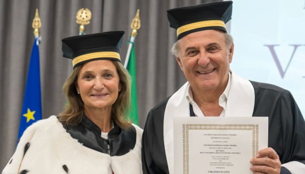 Gerry est désormais « Docteur Scotti » : diplôme honorifique de chef d'orchestre