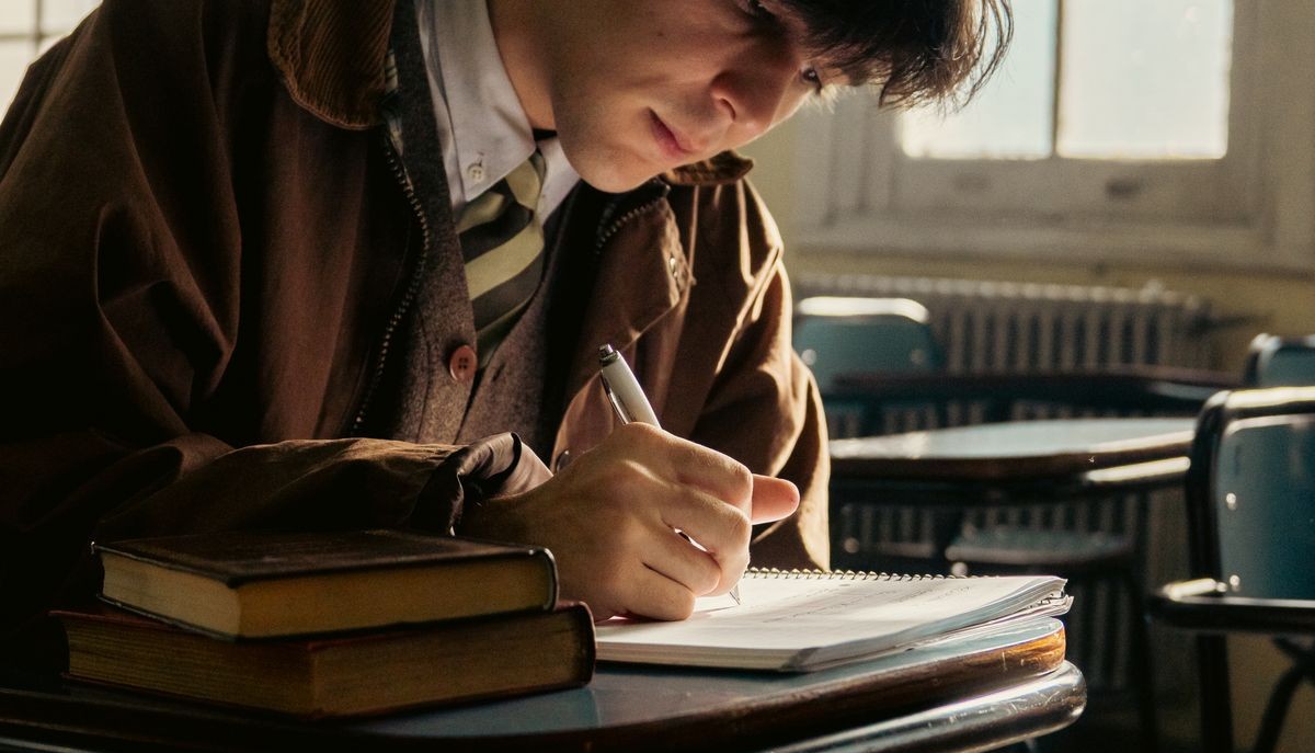 Un étudiant accusé d'avoir utilisé l'IA pour sa thèse : "C'est trop bien écrit"