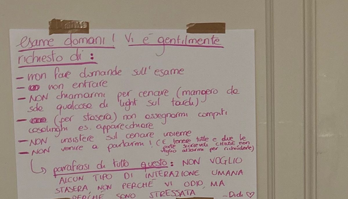 Règles pré-examen : le signe viral de l'élève sur TikTok