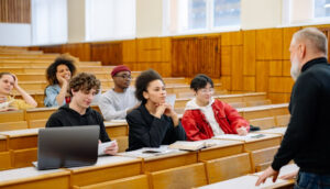 Bourses universitaires 2026/2027 : plus de 845 millions d'euros