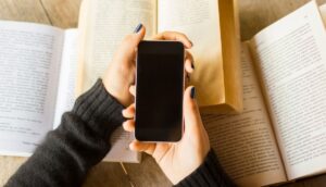 Groupes WhatsApp pour les étudiants de première année universitaire : où les trouver et à quoi ils servent