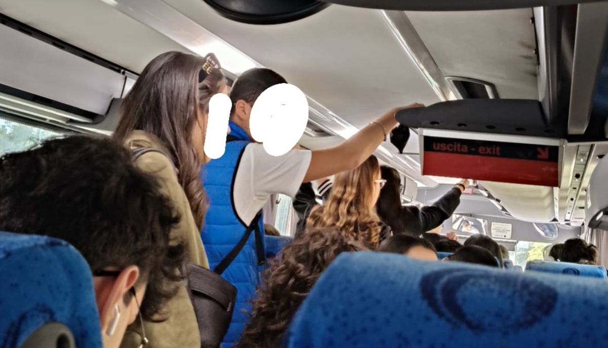 Une heure et demie de bus pour aller à l'université : le reportage